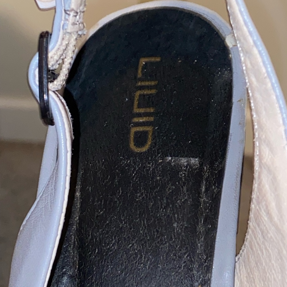 LIUID HEELS - Picture 4 of 5